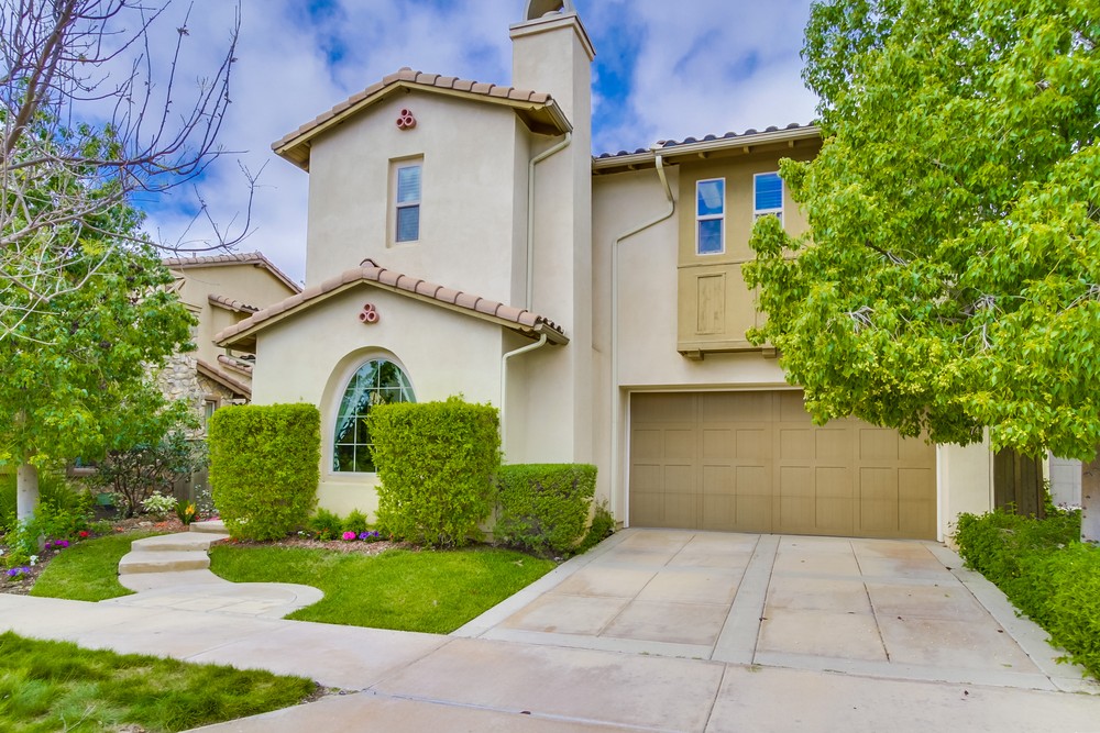 Virtual tour photo 3 of 45 for 15674 New Park Terrace