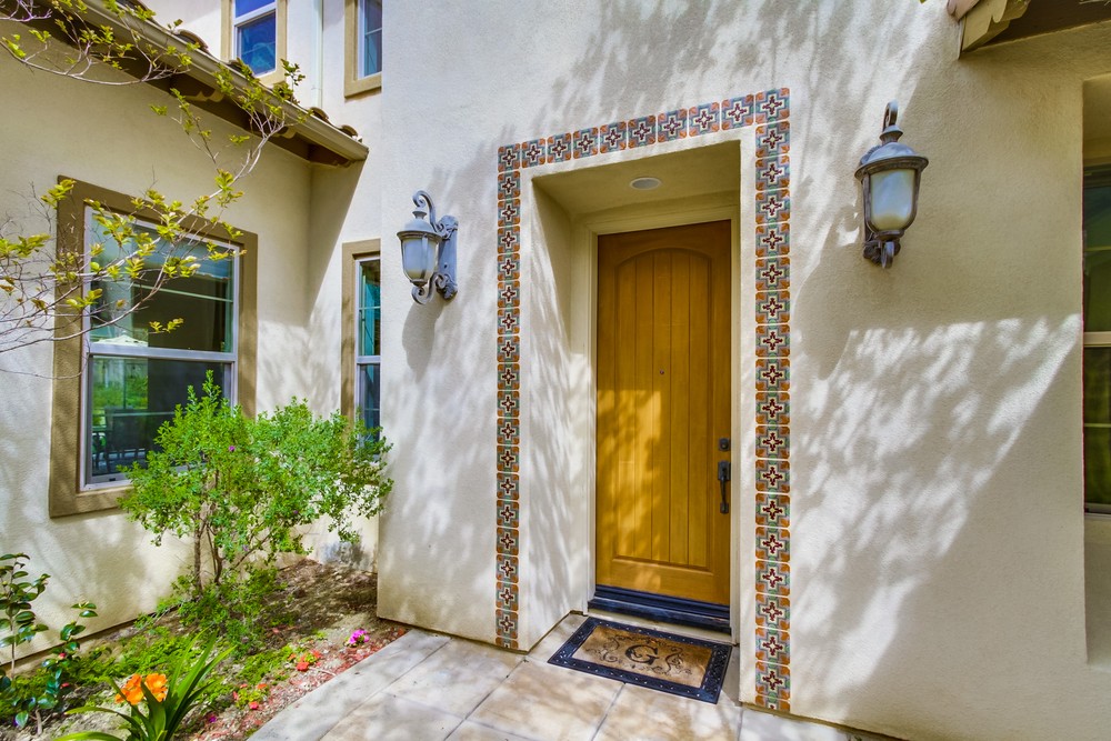 Virtual tour photo 5 of 45 for 15674 New Park Terrace