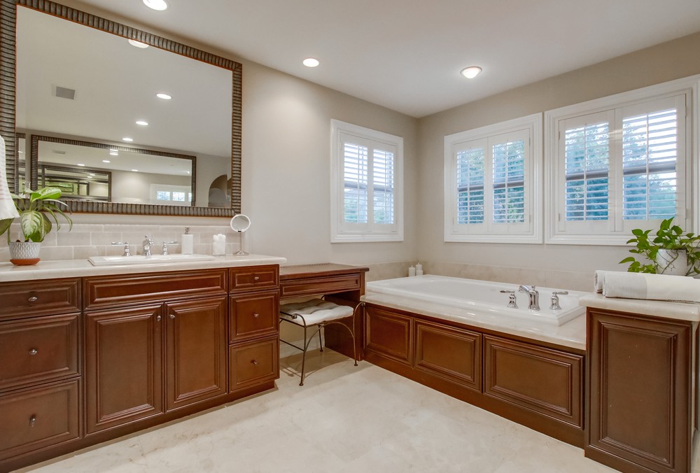 Virtual tour photo 39 of 63 for 15692 Beltaire Ln