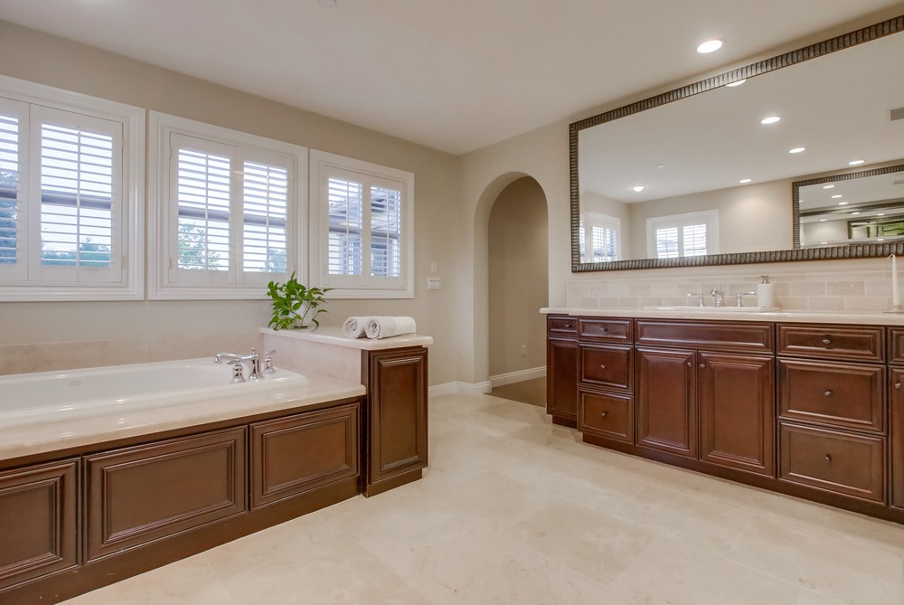 Virtual tour photo 41 of 63 for 15692 Beltaire Ln
