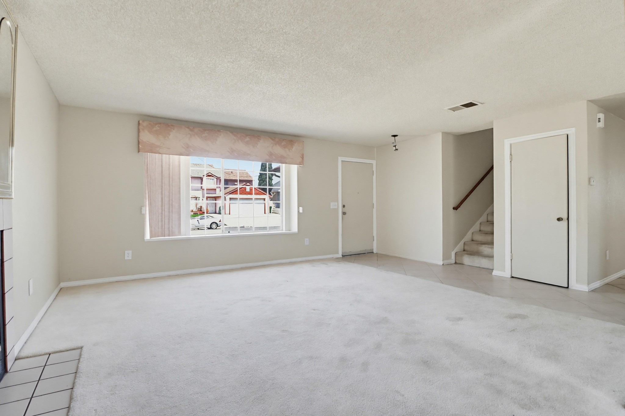 Virtual tour photo 7 of 45 for 1572 Antoine Dr