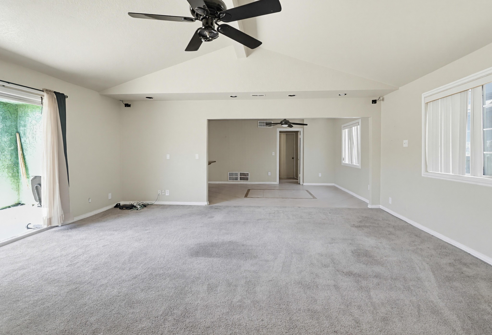 Virtual tour photo 11 of 45 for 1572 Antoine Dr