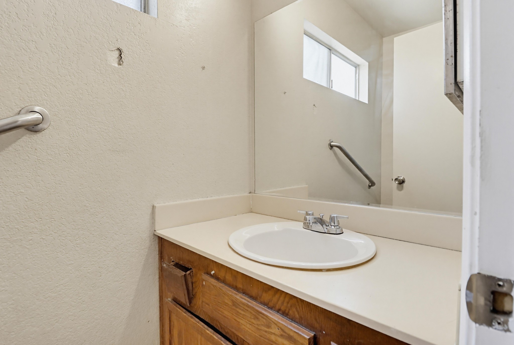 Virtual tour photo 19 of 45 for 1572 Antoine Dr