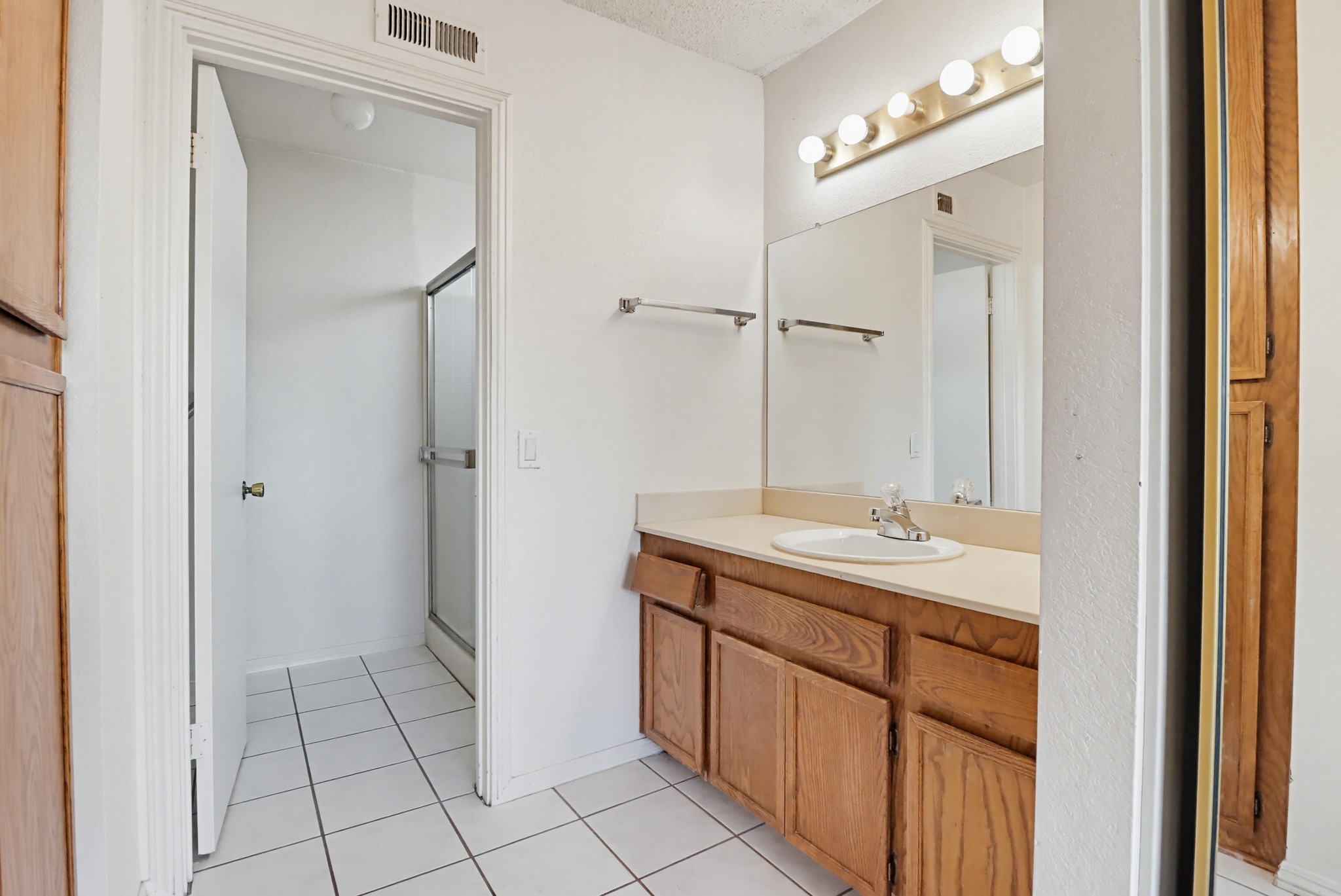 Virtual tour photo 24 of 45 for 1572 Antoine Dr