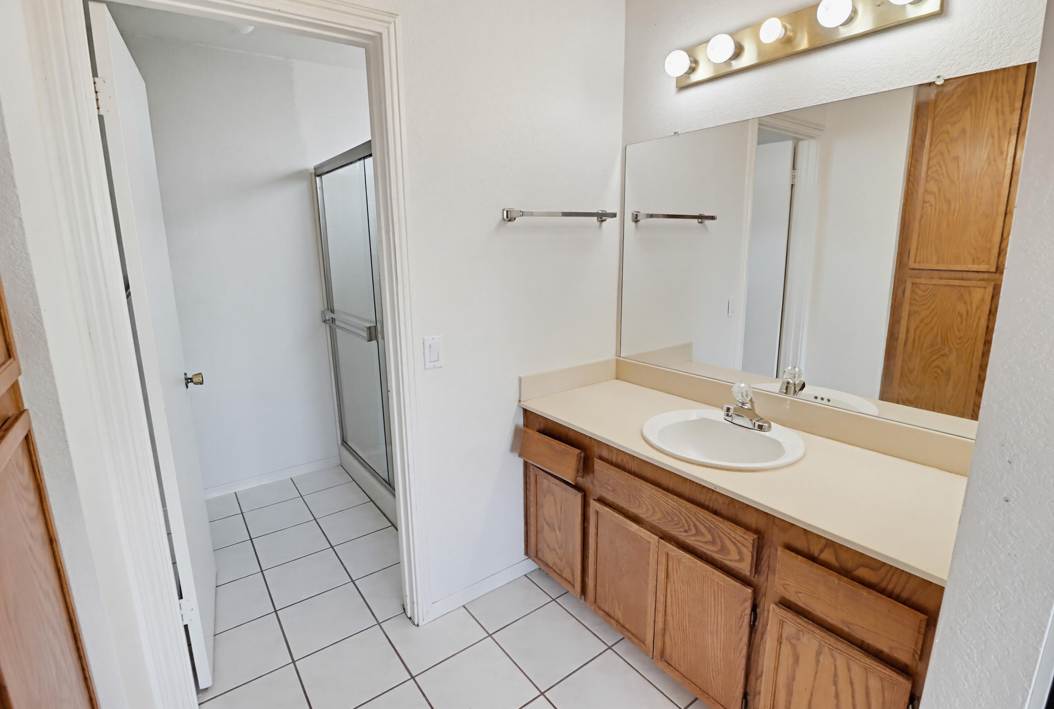 Virtual tour photo 25 of 45 for 1572 Antoine Dr