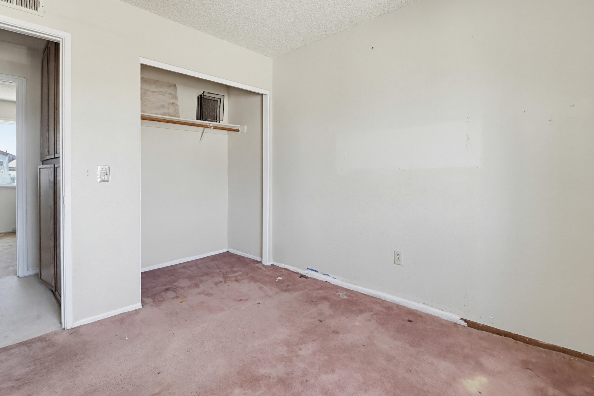 Virtual tour photo 31 of 45 for 1572 Antoine Dr