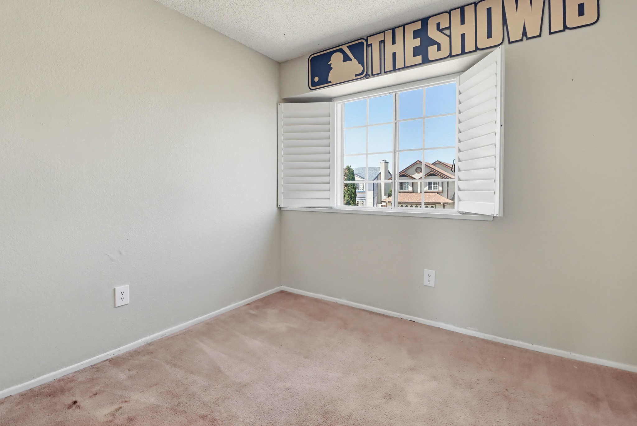 Virtual tour photo 32 of 45 for 1572 Antoine Dr