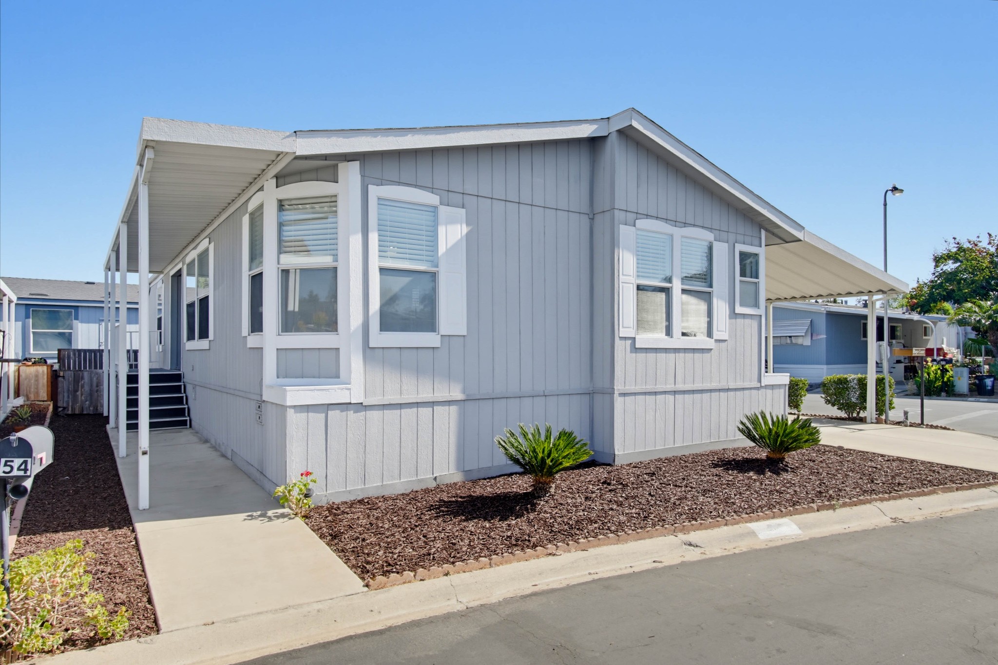 Virtual tour photo 1 of 44 for 1575 W Valley Pkwy