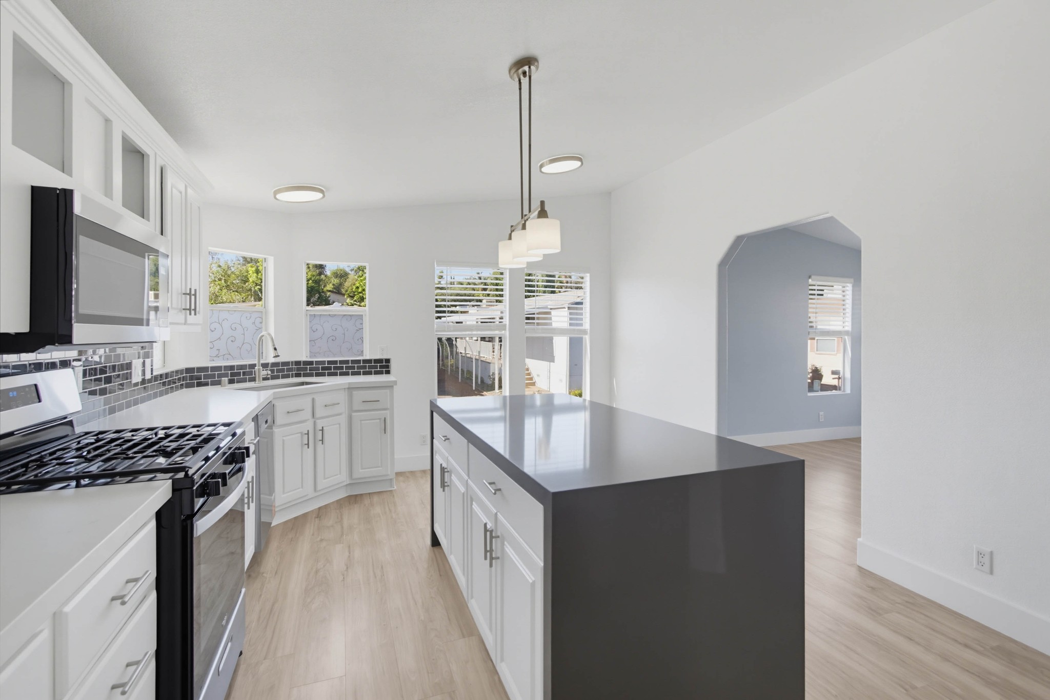 Virtual tour photo 14 of 44 for 1575 W Valley Pkwy