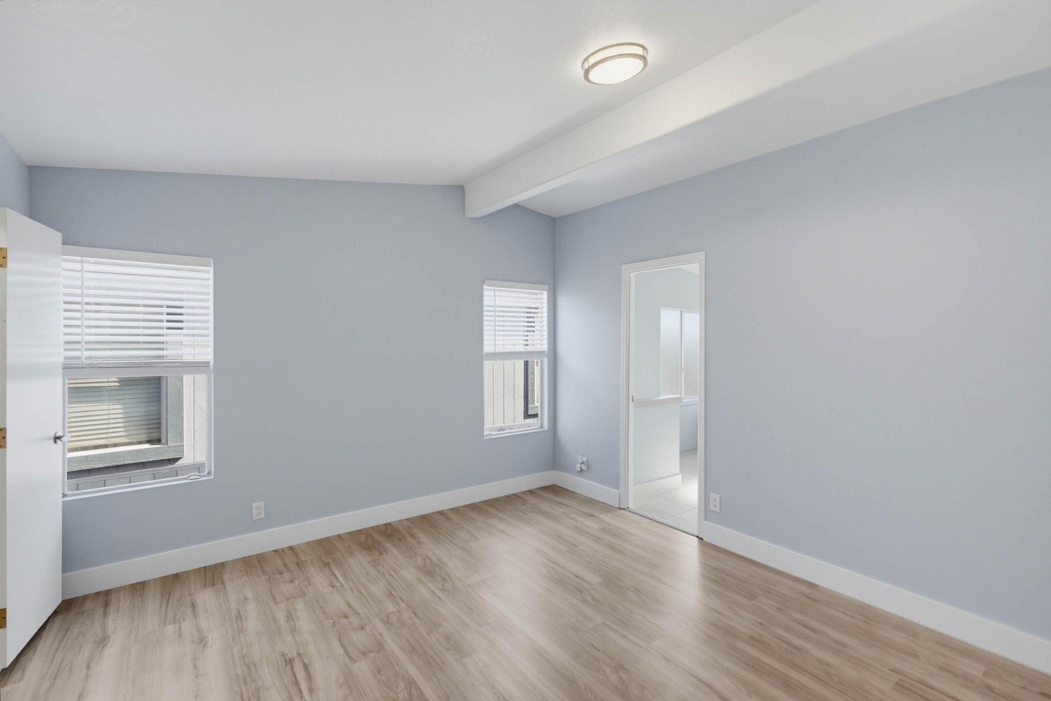 Virtual tour photo 23 of 44 for 1575 W Valley Pkwy