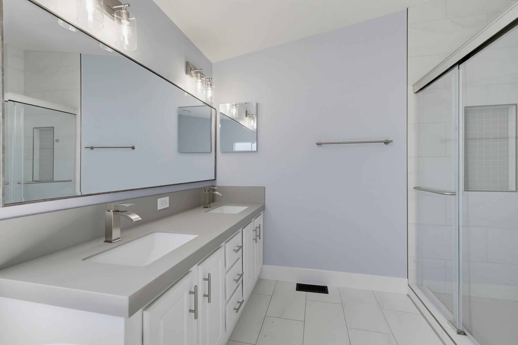 Virtual tour photo 29 of 44 for 1575 W Valley Pkwy
