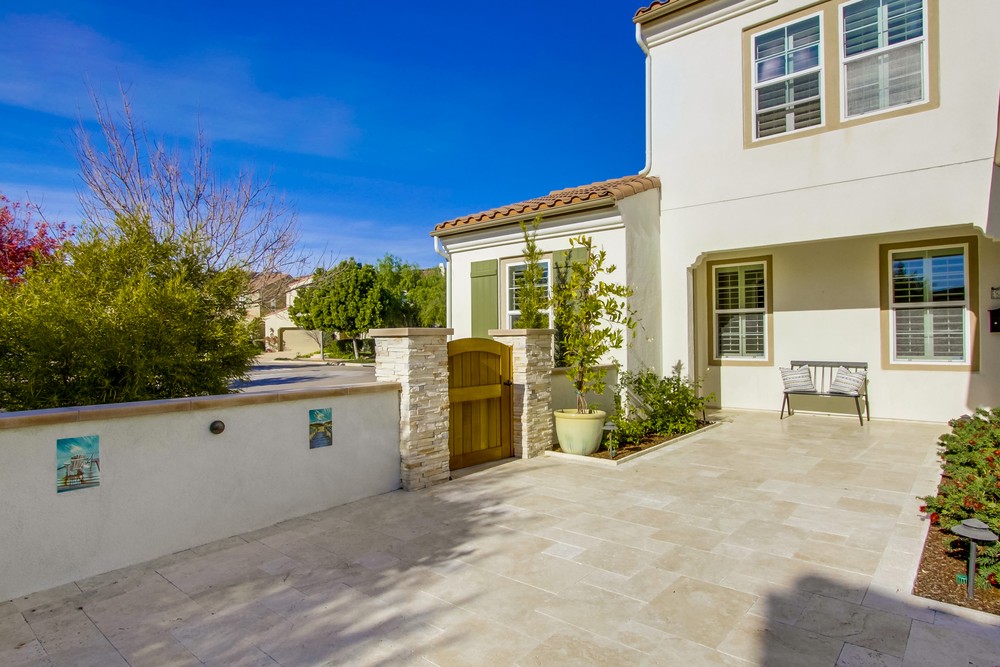 Virtual tour photo 10 of 79 for 15751 Kristen Glen
