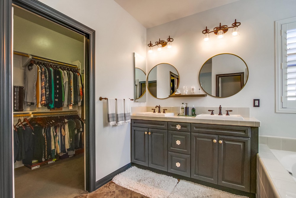 Virtual tour photo 31 of 38 for 15752 Via Montenero