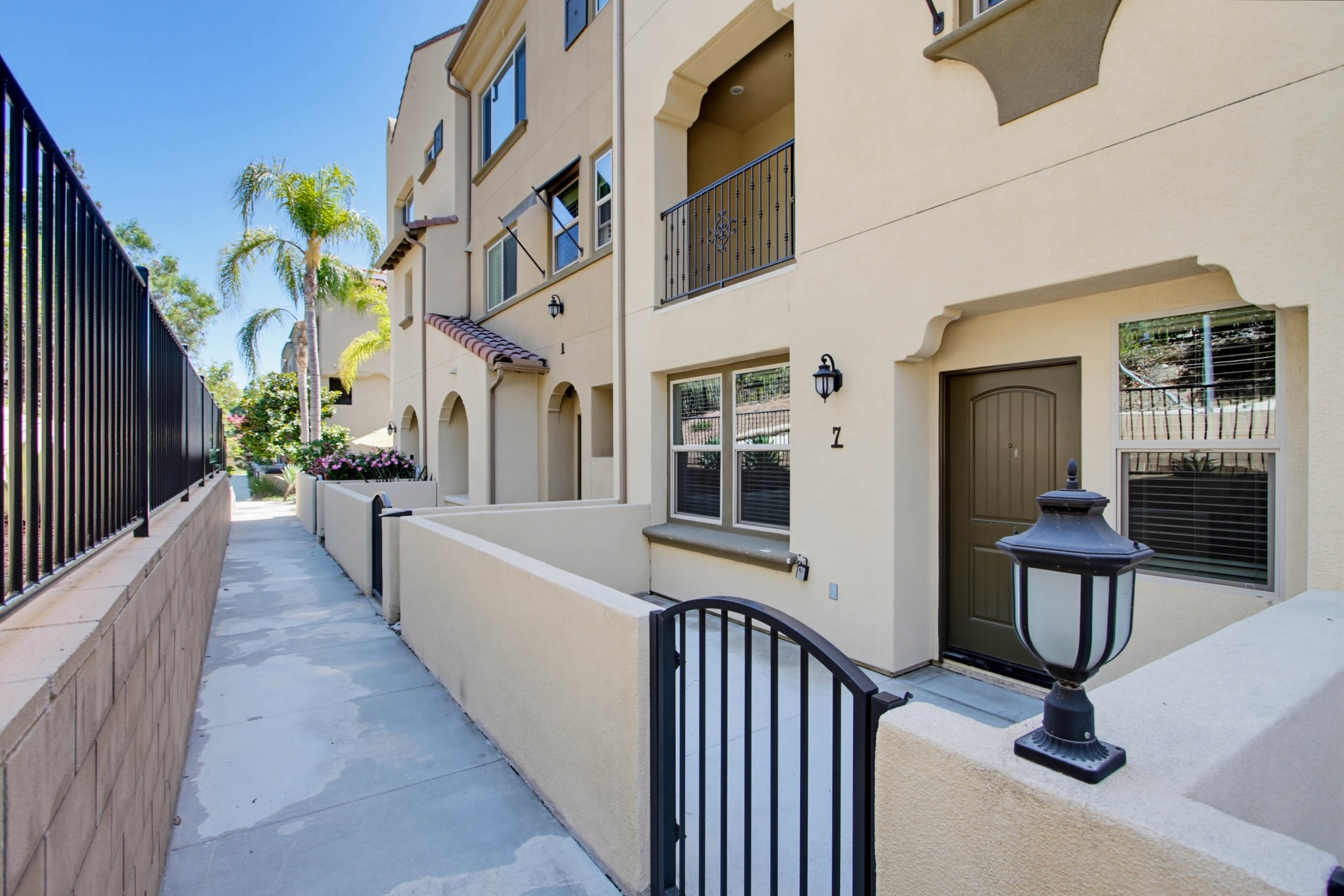 Virtual tour photo 6 of 57 for 1577 Castillo Way #7