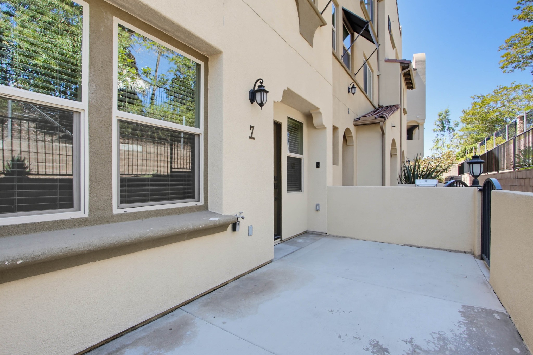 Virtual tour photo 8 of 57 for 1577 Castillo Way #7