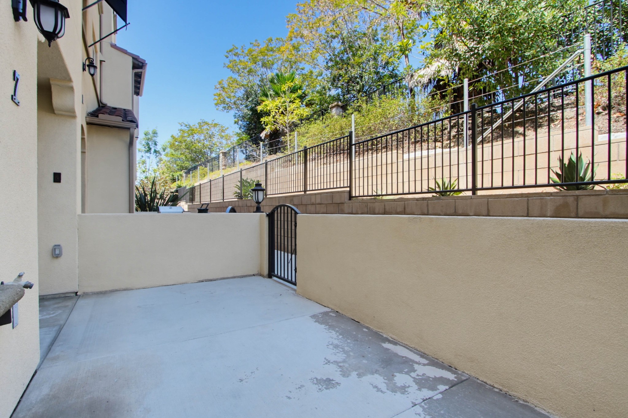 Virtual tour photo 9 of 57 for 1577 Castillo Way #7