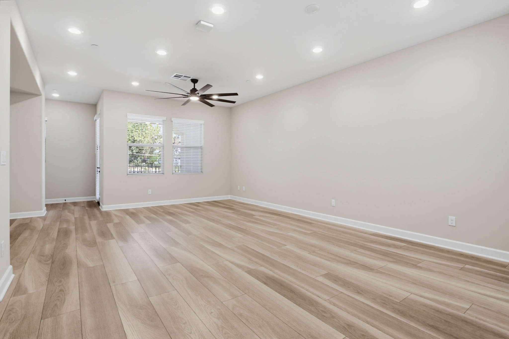 Virtual tour photo 20 of 57 for 1577 Castillo Way #7