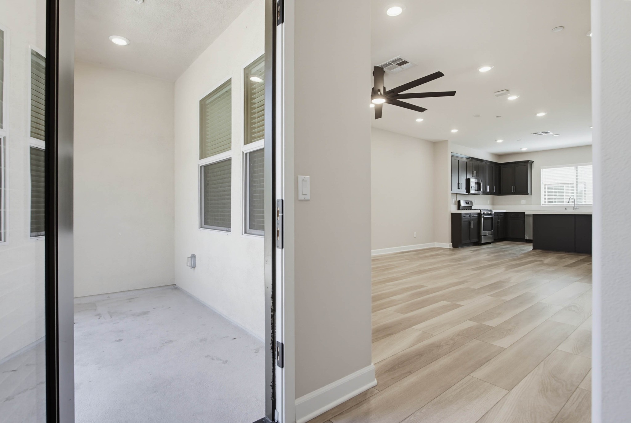 Virtual tour photo 27 of 57 for 1577 Castillo Way #7