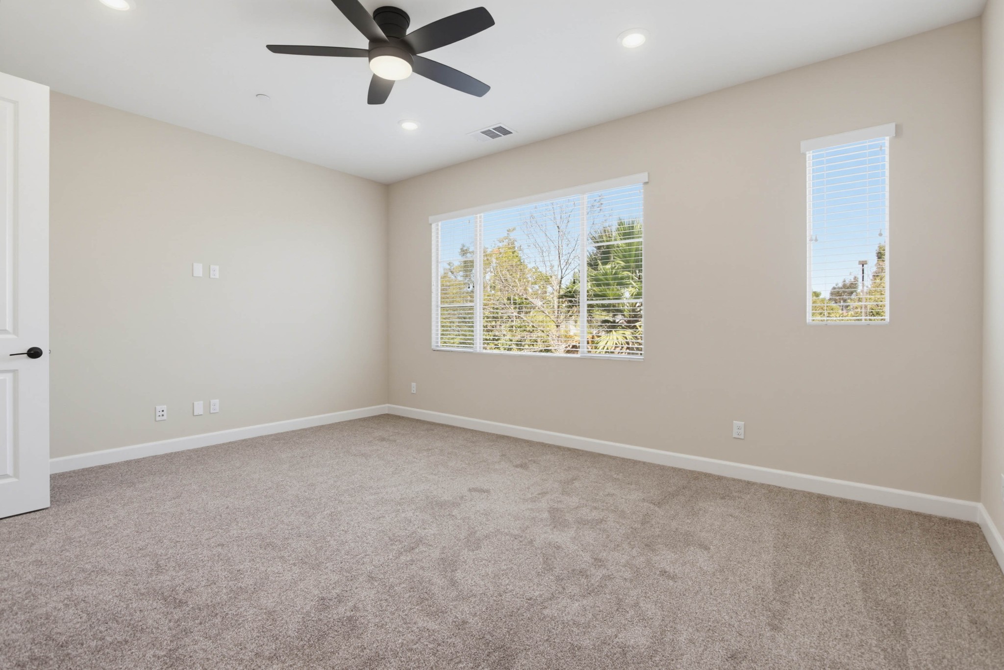 Virtual tour photo 33 of 57 for 1577 Castillo Way #7
