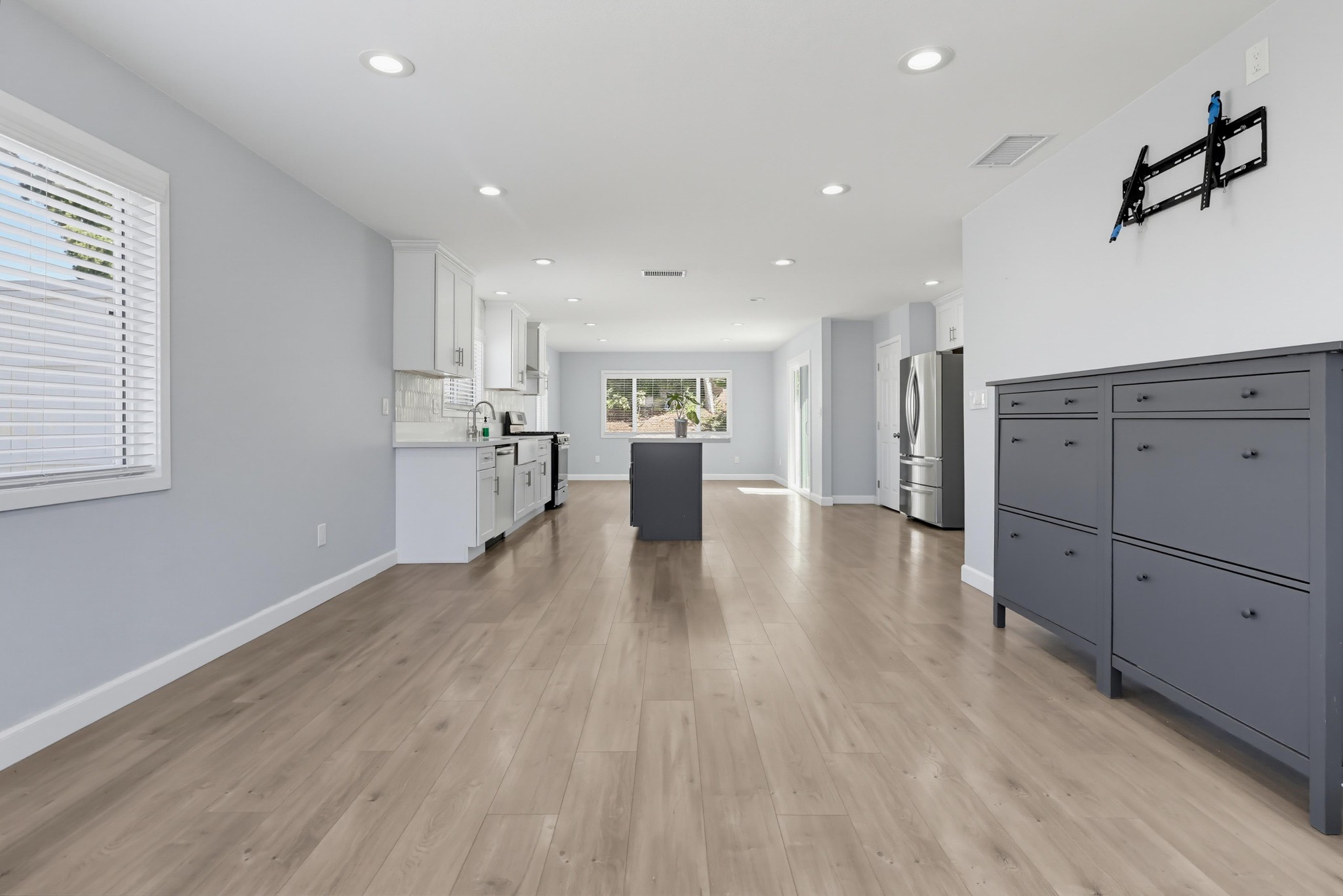 Virtual tour photo 8 of 67 for 15811 Rosalita Dr