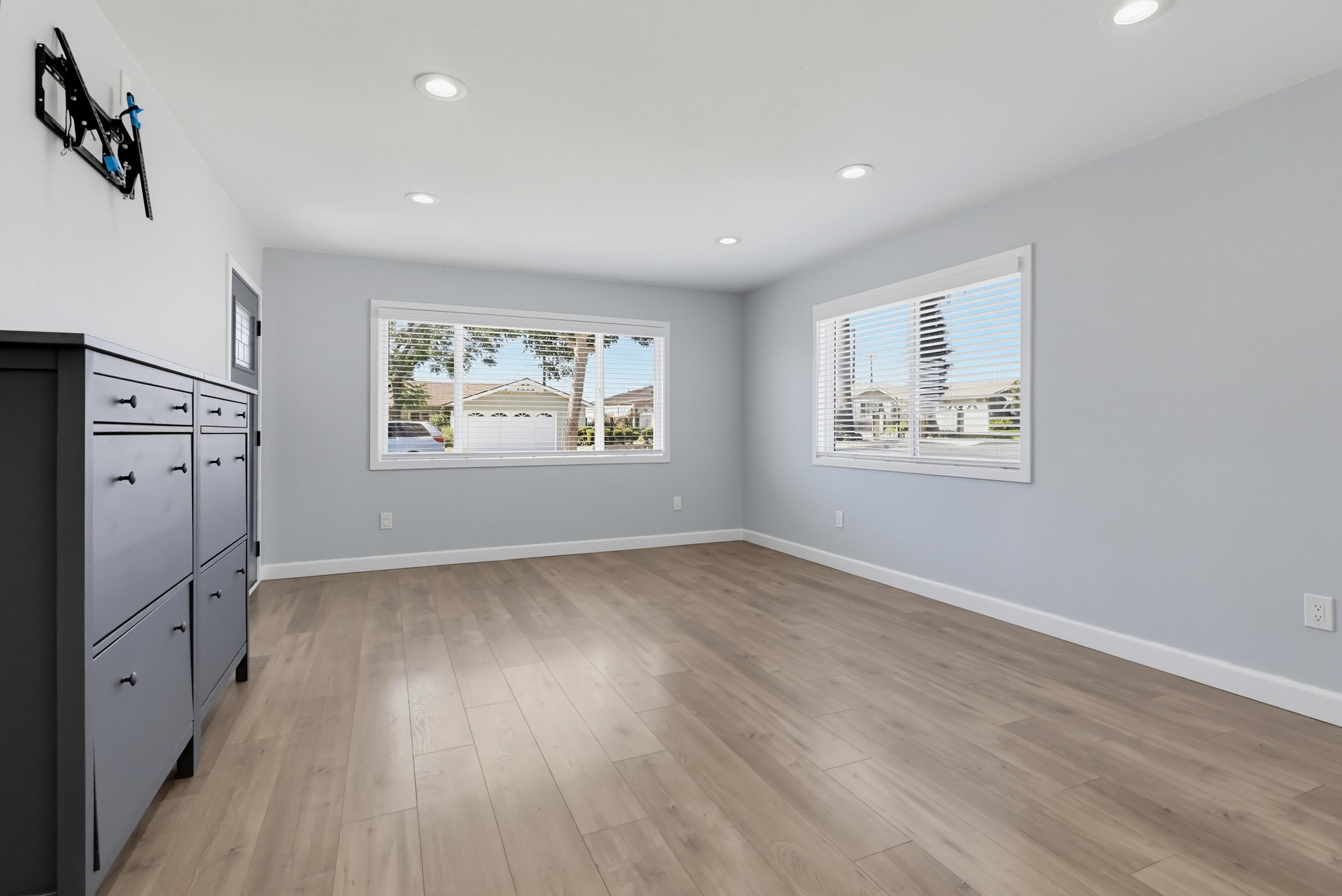 Virtual tour photo 12 of 67 for 15811 Rosalita Dr