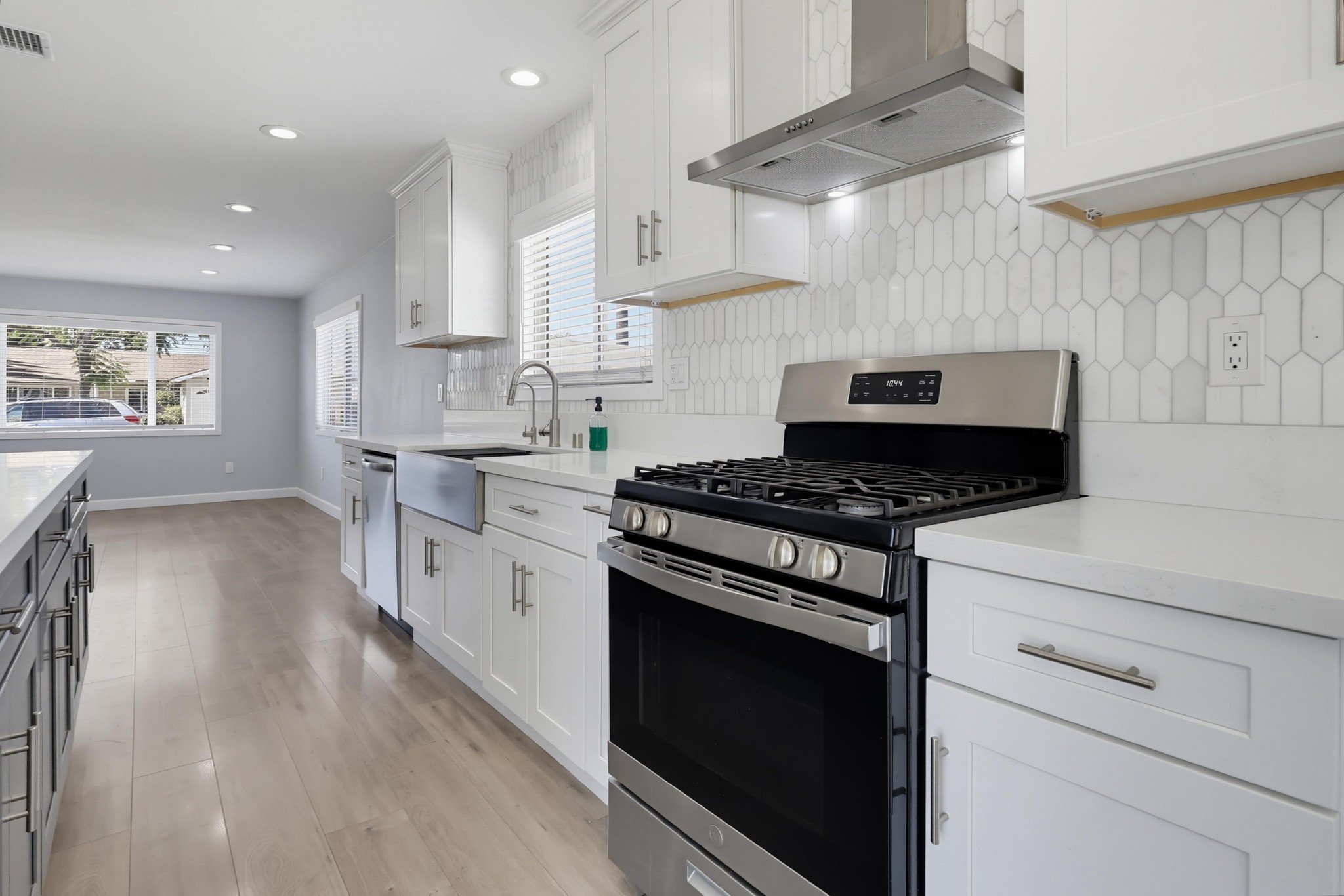 Virtual tour photo 23 of 67 for 15811 Rosalita Dr