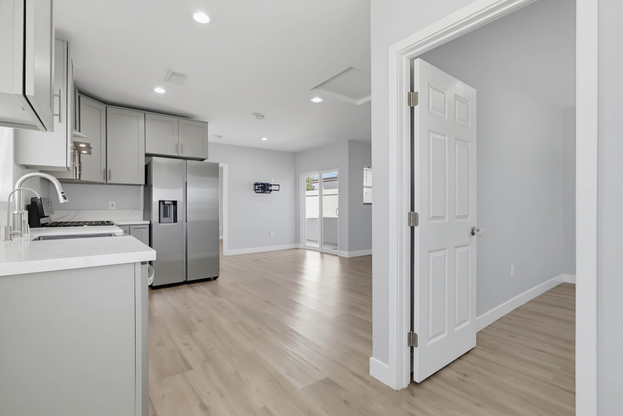 Virtual tour photo 6 of 51 for 15813 Rosalita Dr
