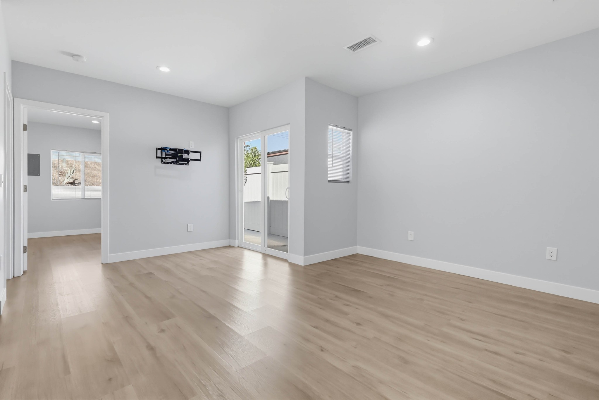 Virtual tour photo 14 of 51 for 15813 Rosalita Dr