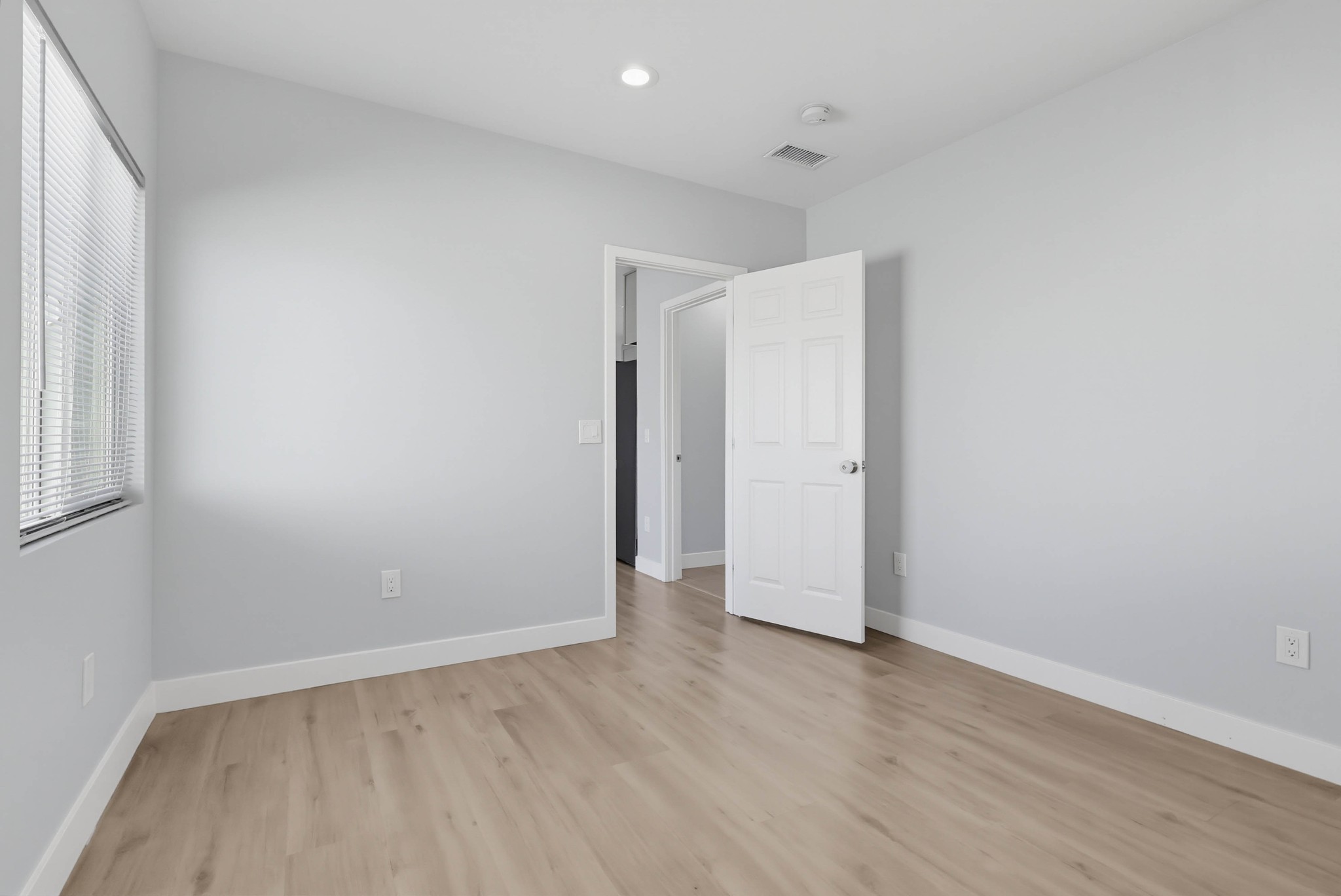 Virtual tour photo 35 of 51 for 15813 Rosalita Dr