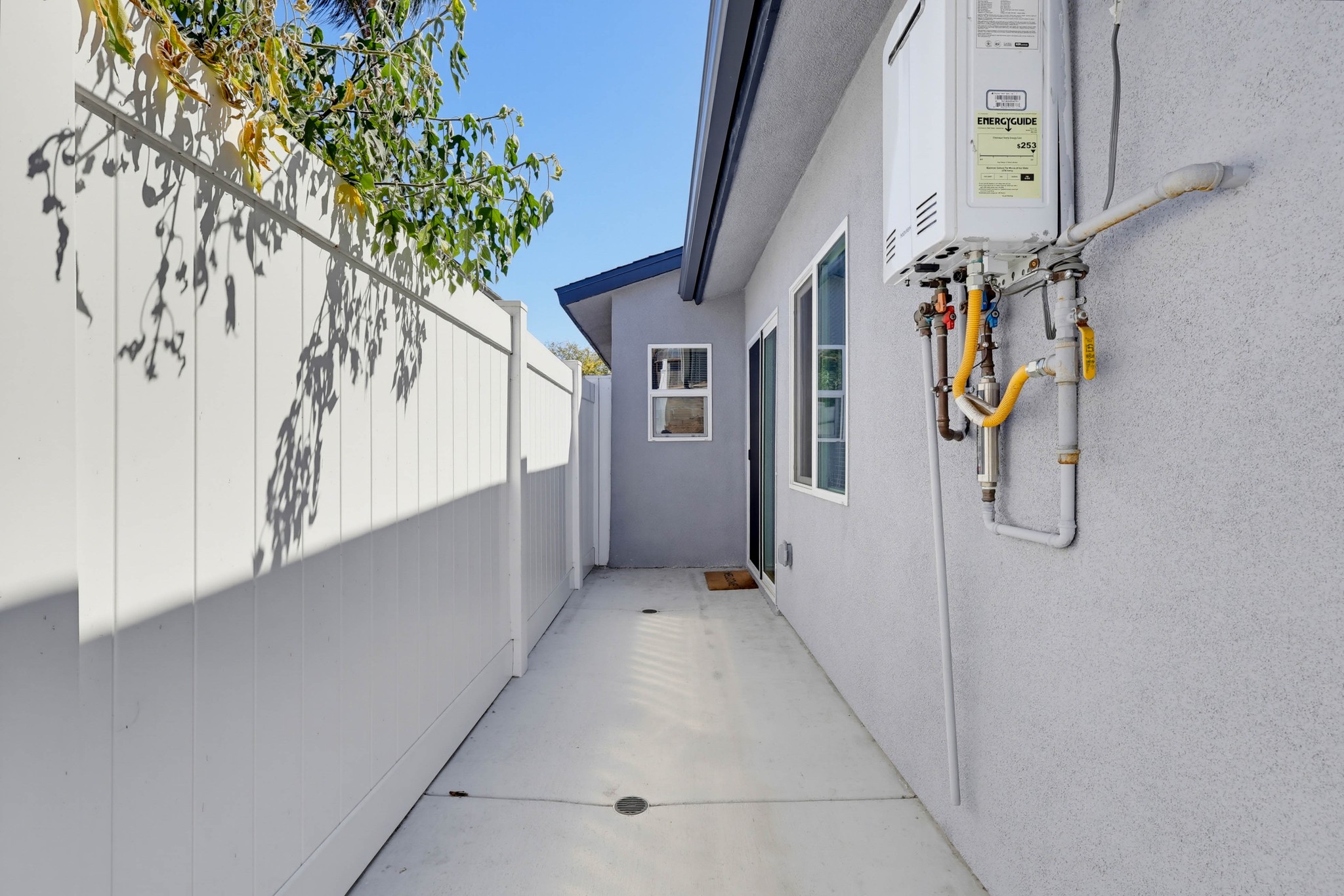 Virtual tour photo 39 of 51 for 15813 Rosalita Dr