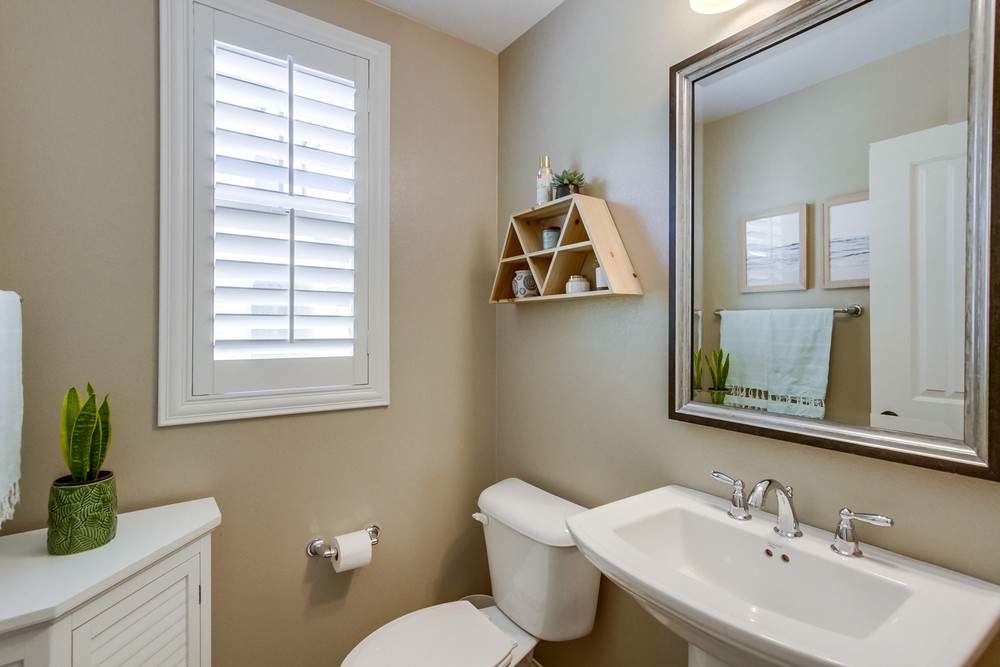 Virtual tour photo 15 of 36 for 15816 Babcock St