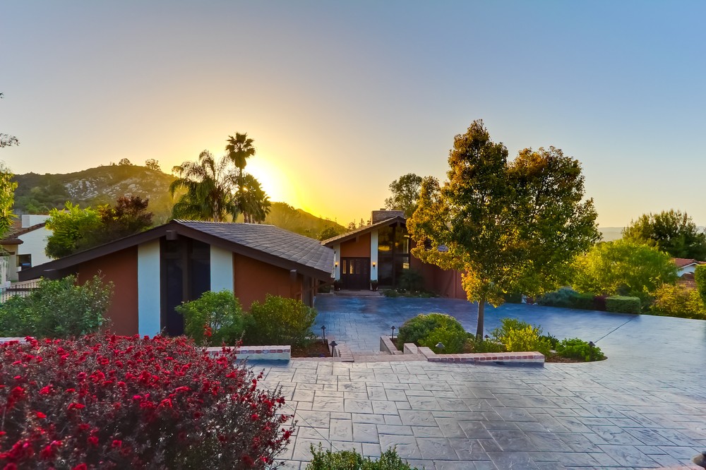 Virtual tour photo 3 of 58 for 15822 Lime Grove Road