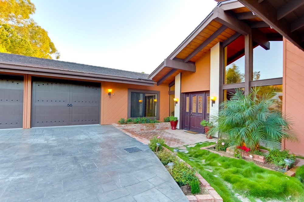 Virtual tour photo 6 of 58 for 15822 Lime Grove Road