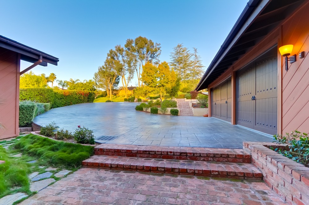Virtual tour photo 7 of 58 for 15822 Lime Grove Road