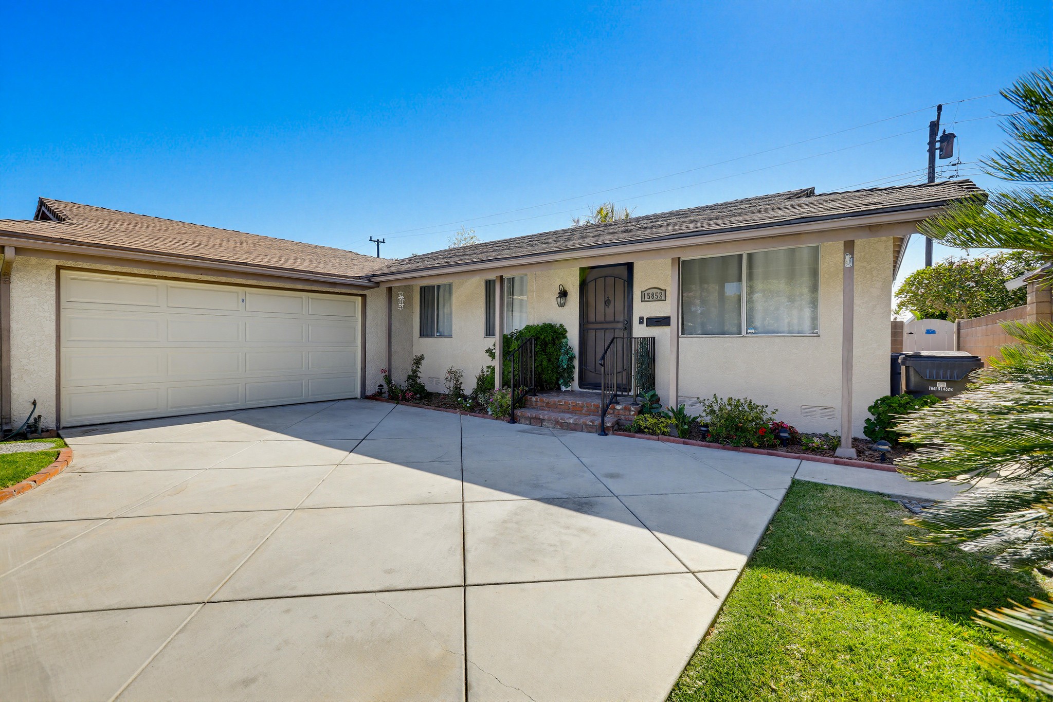 Virtual tour photo 4 of 47 for 15852 Tullow Ln