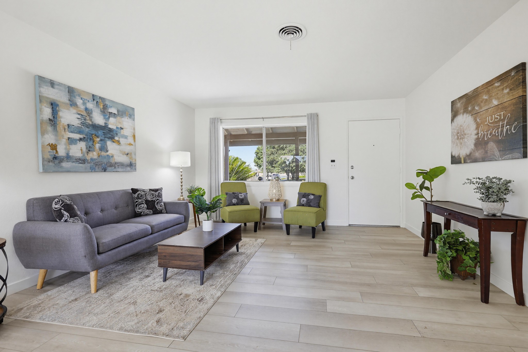 Virtual tour photo 9 of 47 for 15852 Tullow Ln