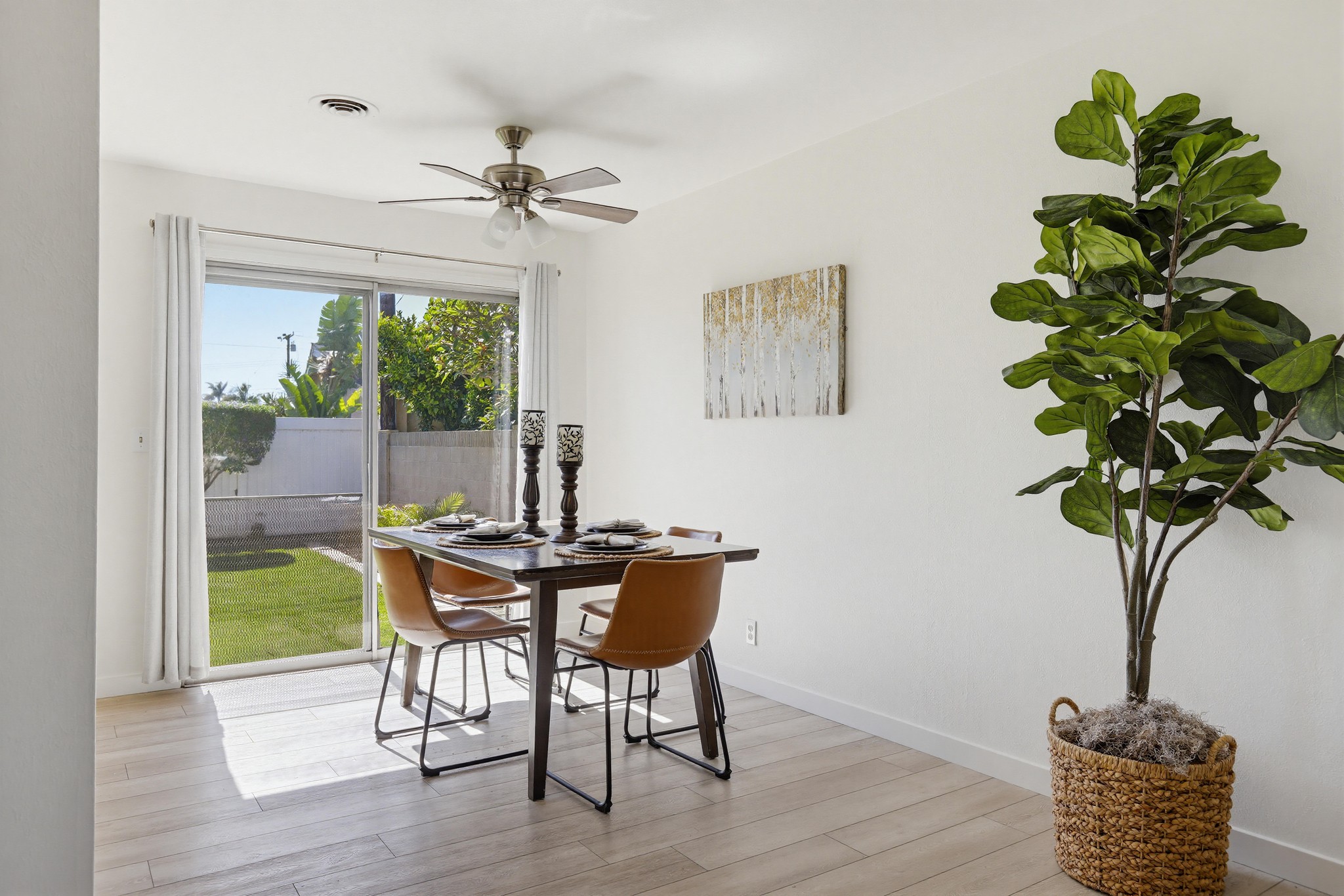 Virtual tour photo 12 of 47 for 15852 Tullow Ln