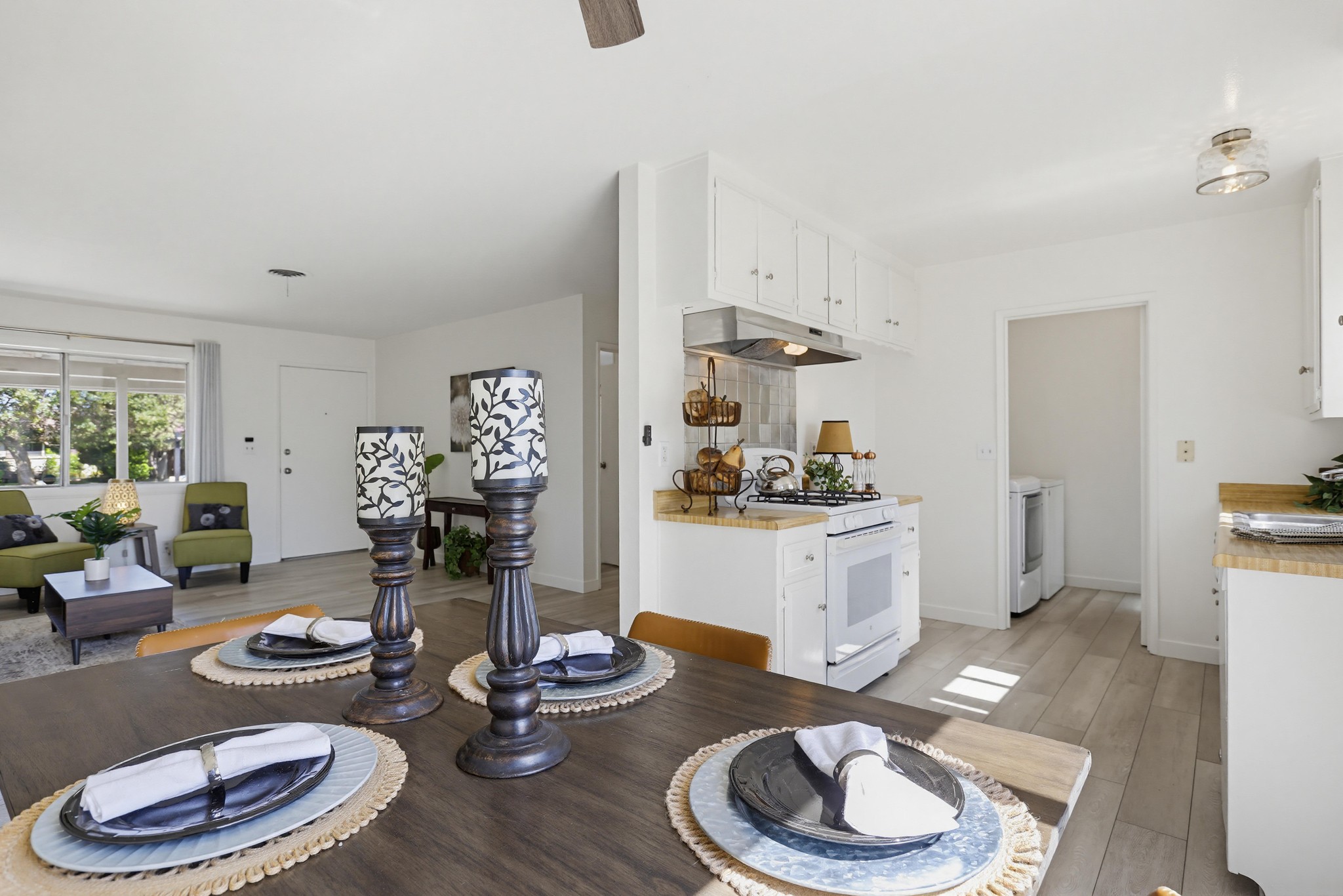 Virtual tour photo 16 of 47 for 15852 Tullow Ln