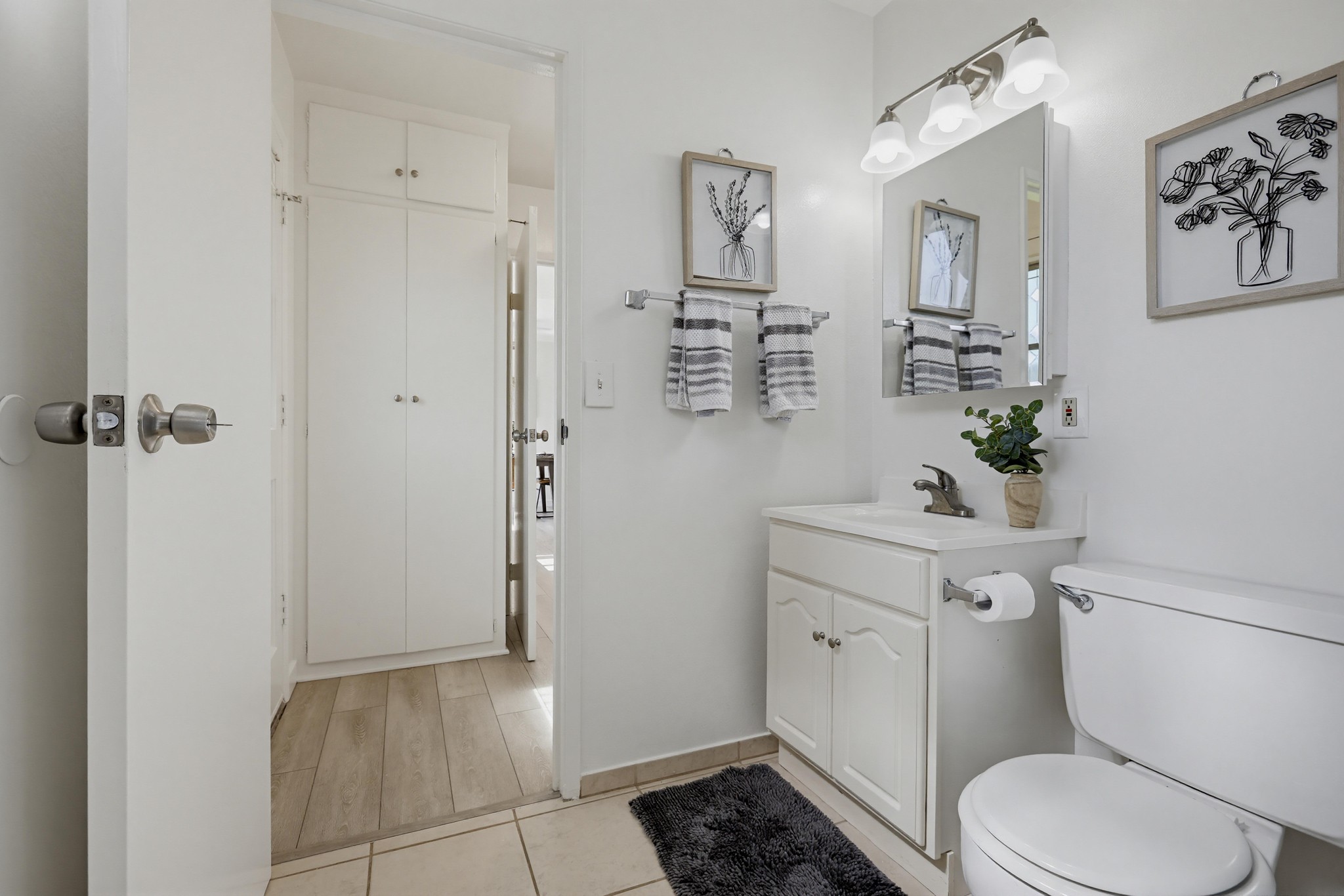 Virtual tour photo 24 of 47 for 15852 Tullow Ln