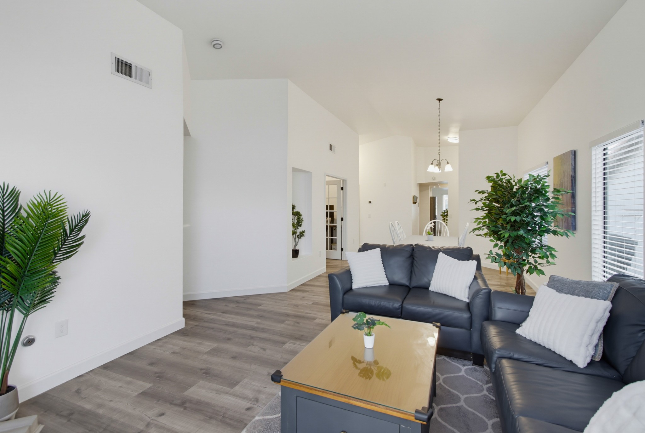 Virtual tour photo 13 of 81 for 15860 Caminito Cercado