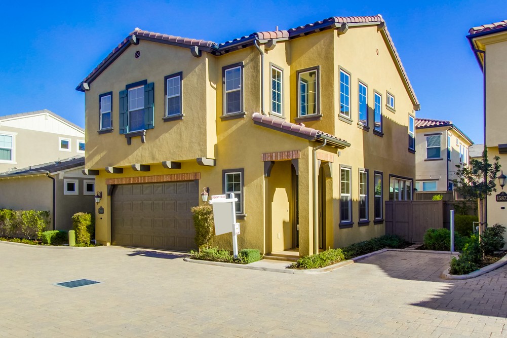 Virtual tour photo 1 of 56 for 15869 Babcock St