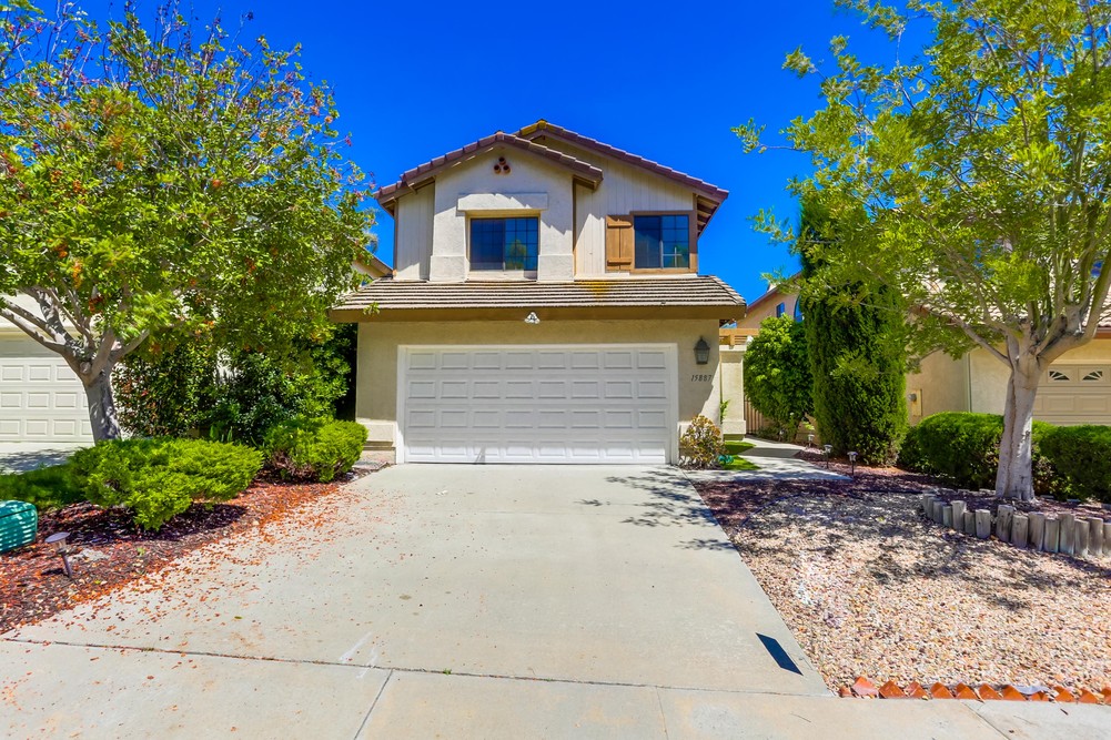 Virtual tour photo 3 of 38 for 15887 Sunnyfield Pl