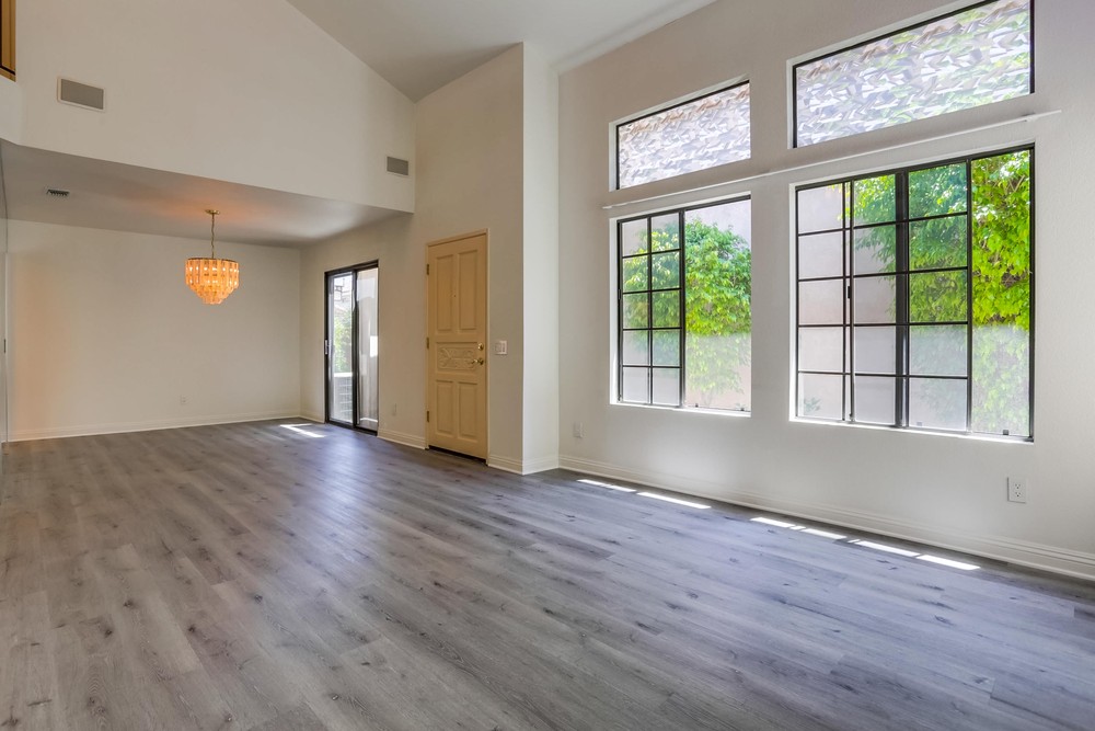 Virtual tour photo 7 of 38 for 15887 Sunnyfield Pl