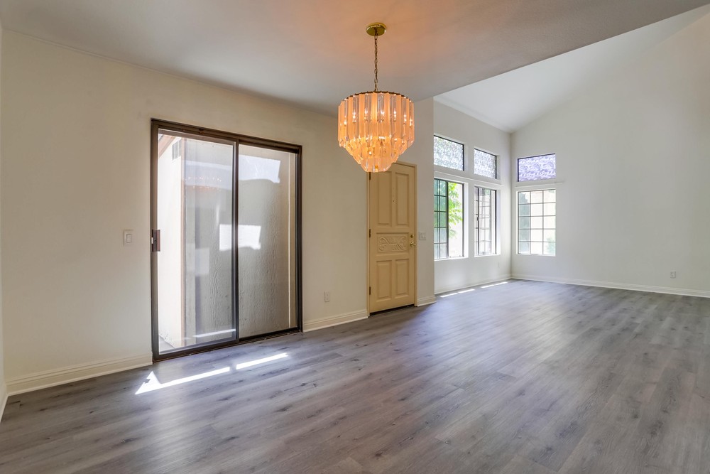 Virtual tour photo 8 of 38 for 15887 Sunnyfield Pl