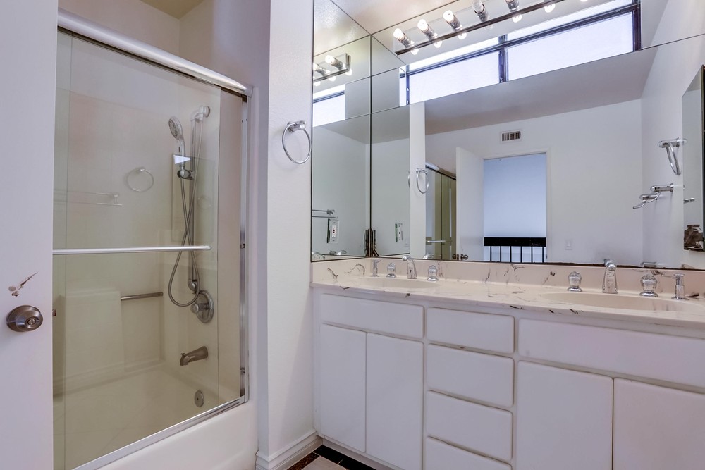 Virtual tour photo 32 of 38 for 15887 Sunnyfield Pl