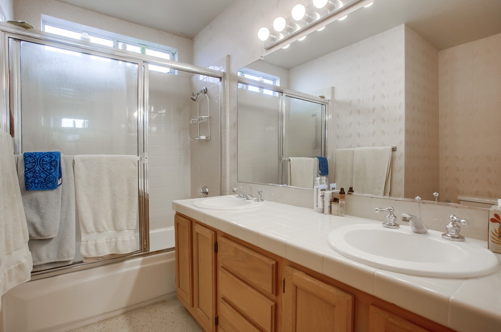 Virtual tour photo 33 of 49 for 15890 Camino Crisalida