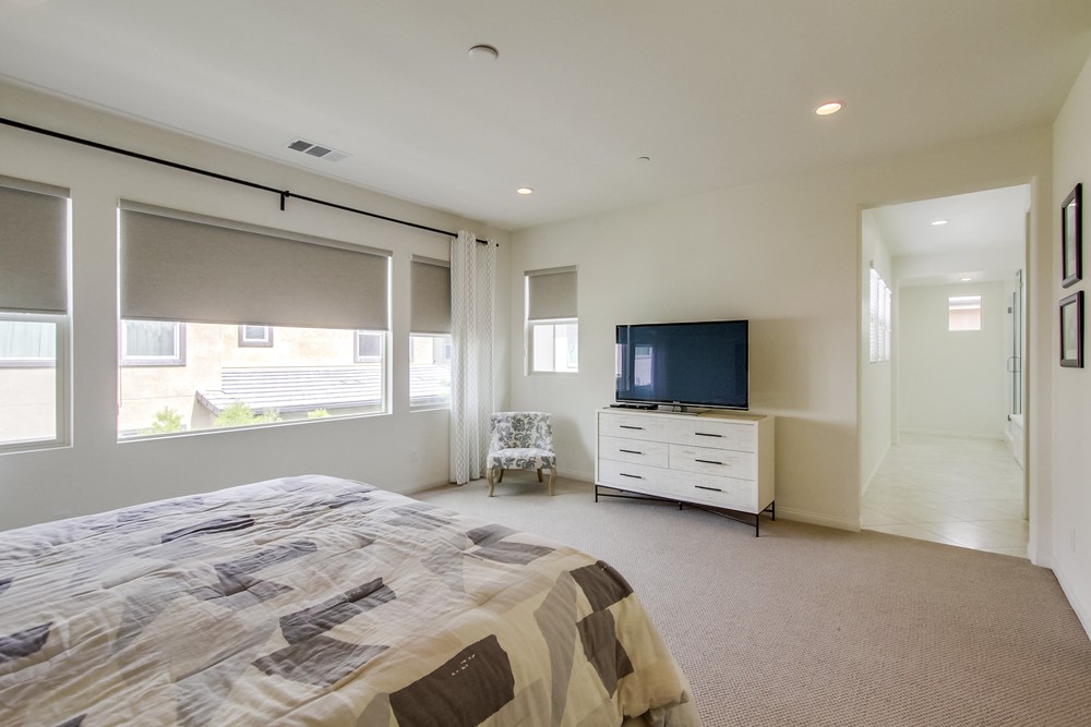 Virtual tour photo 21 of 51 for 15896 Bass Ln