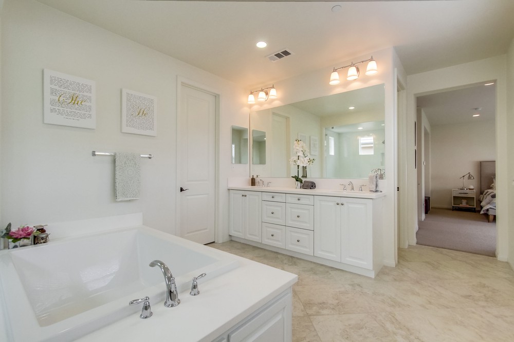 Virtual tour photo 25 of 51 for 15896 Bass Ln