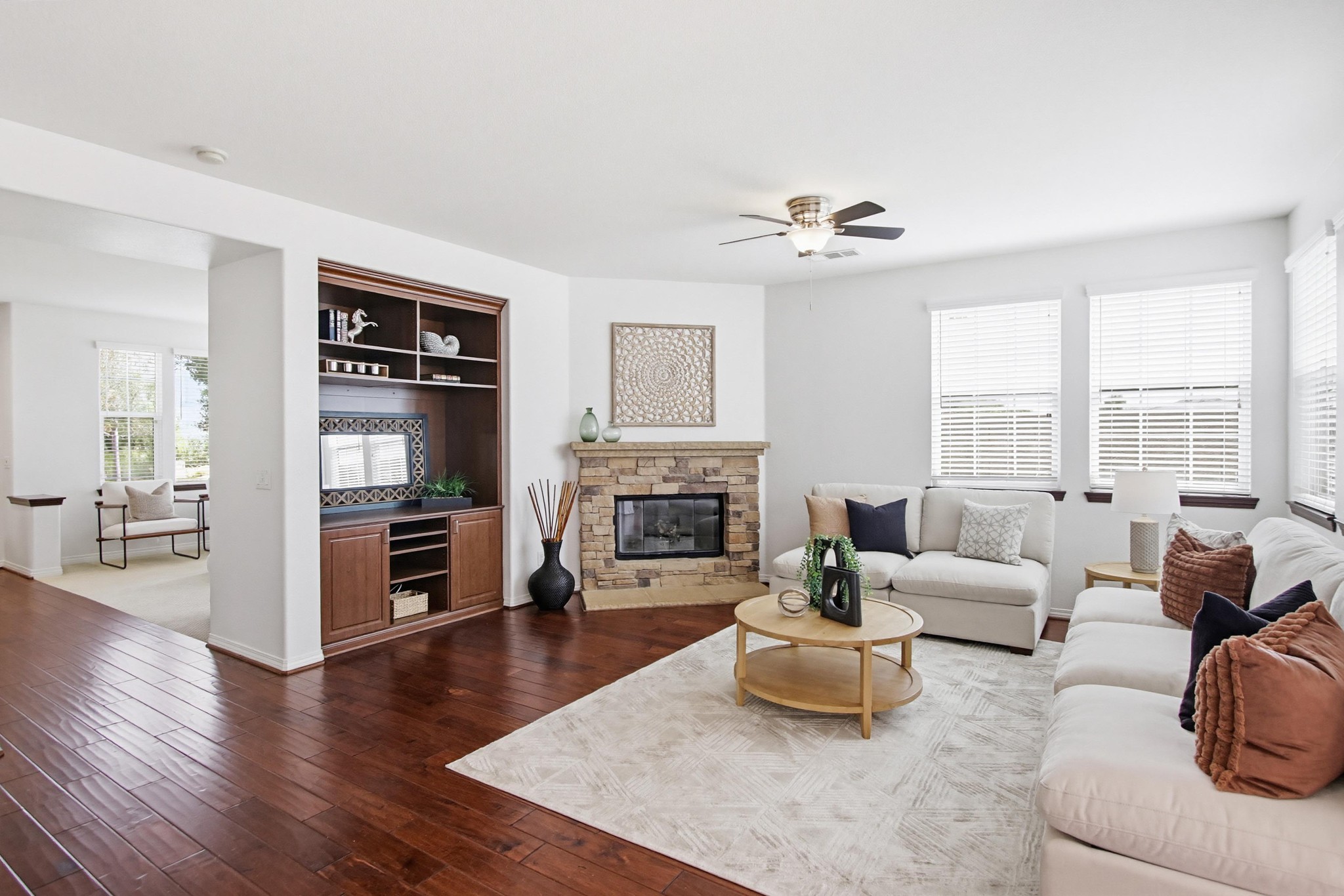 Virtual tour photo 19 of 73 for 15897 Paseo Del Sur