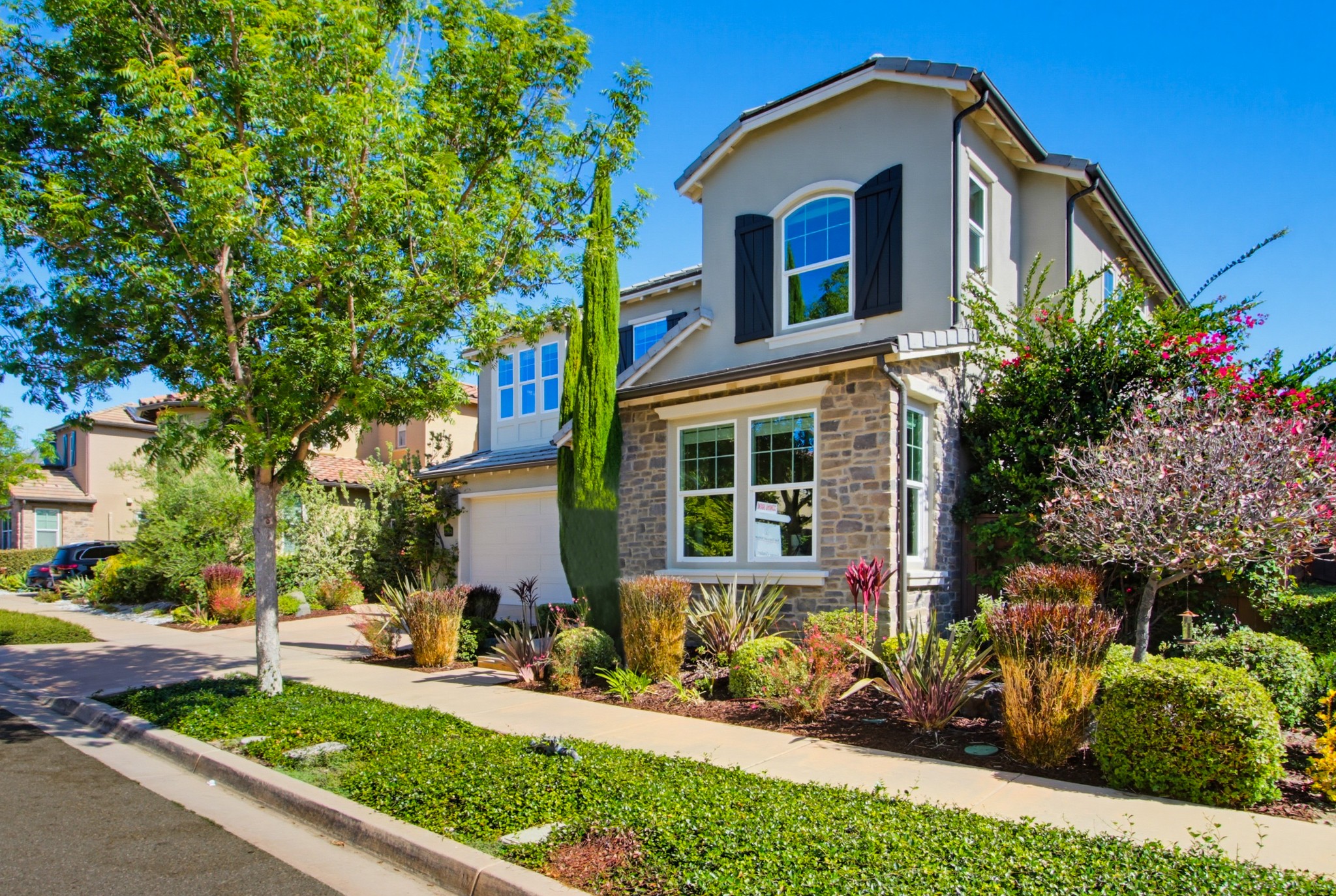 Virtual tour photo 3 of 76 for 15904 Wilkes Ln